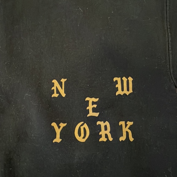 Yeezy Saint Pablo Tour sweatshirt size Sm - Picture 2 of 3